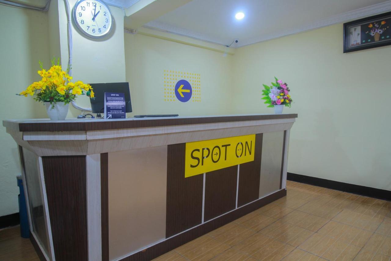 Spot On 2305 Andys Nur Penginapan Dumai Luaran gambar