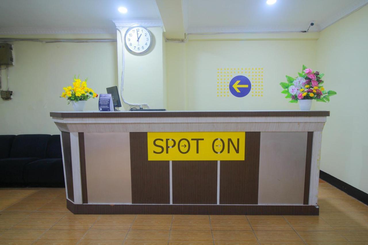 Spot On 2305 Andys Nur Penginapan Dumai Luaran gambar