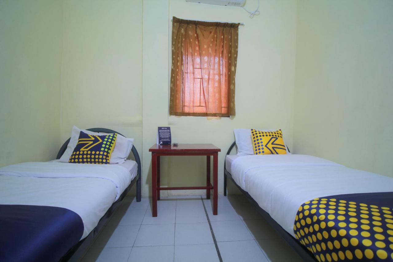 Spot On 2305 Andys Nur Penginapan Dumai Luaran gambar
